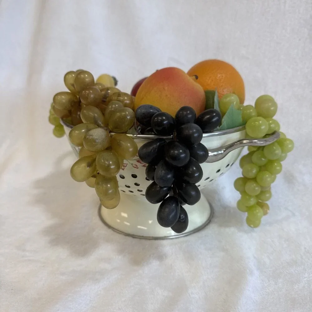 Vintage Kitchen Decor Enamel Colander W/artificial‎ Fruit Kitchencore Kitsch